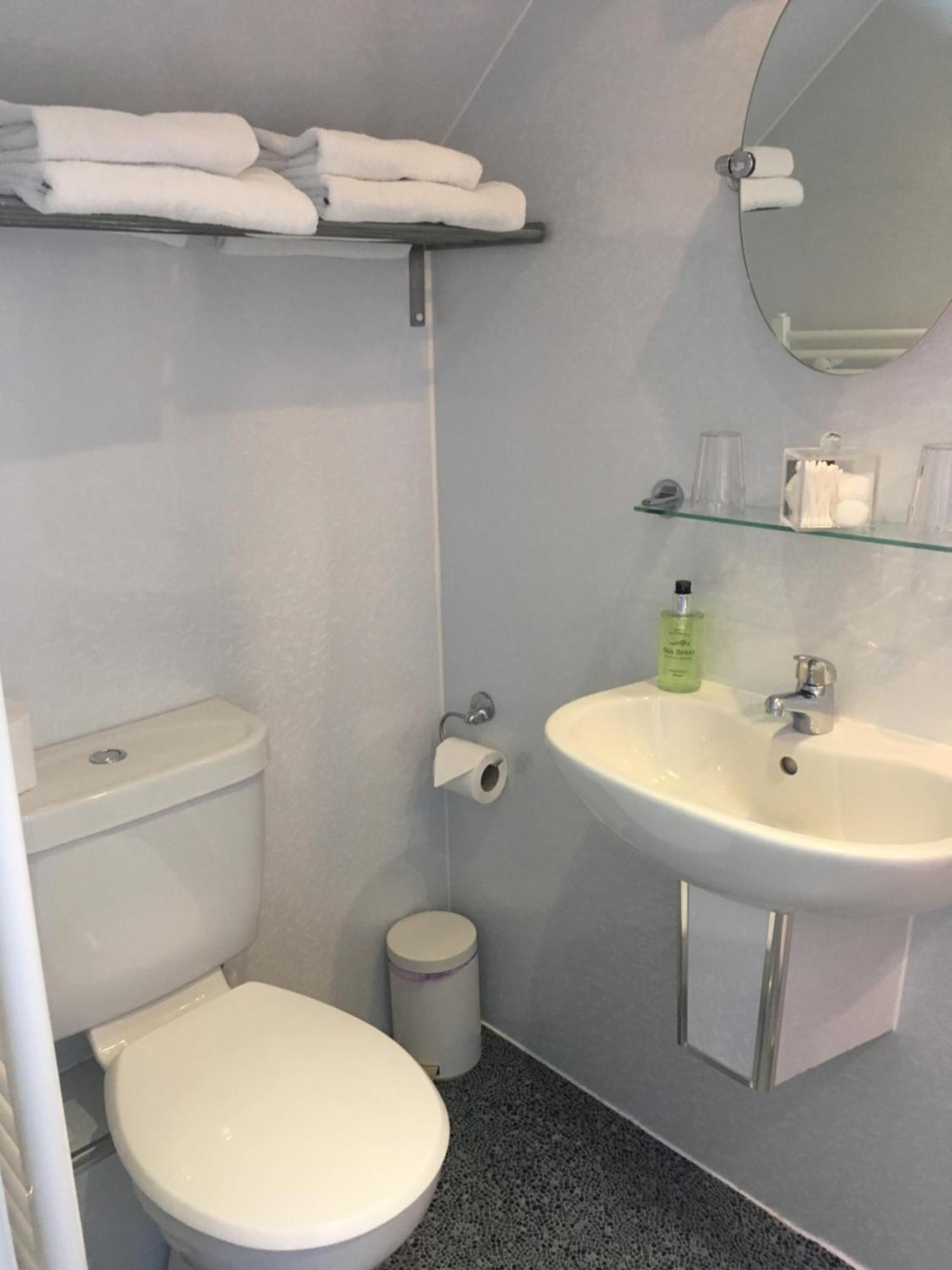 The Middleham Bed & Breakfast Whitby Ngoại thất bức ảnh