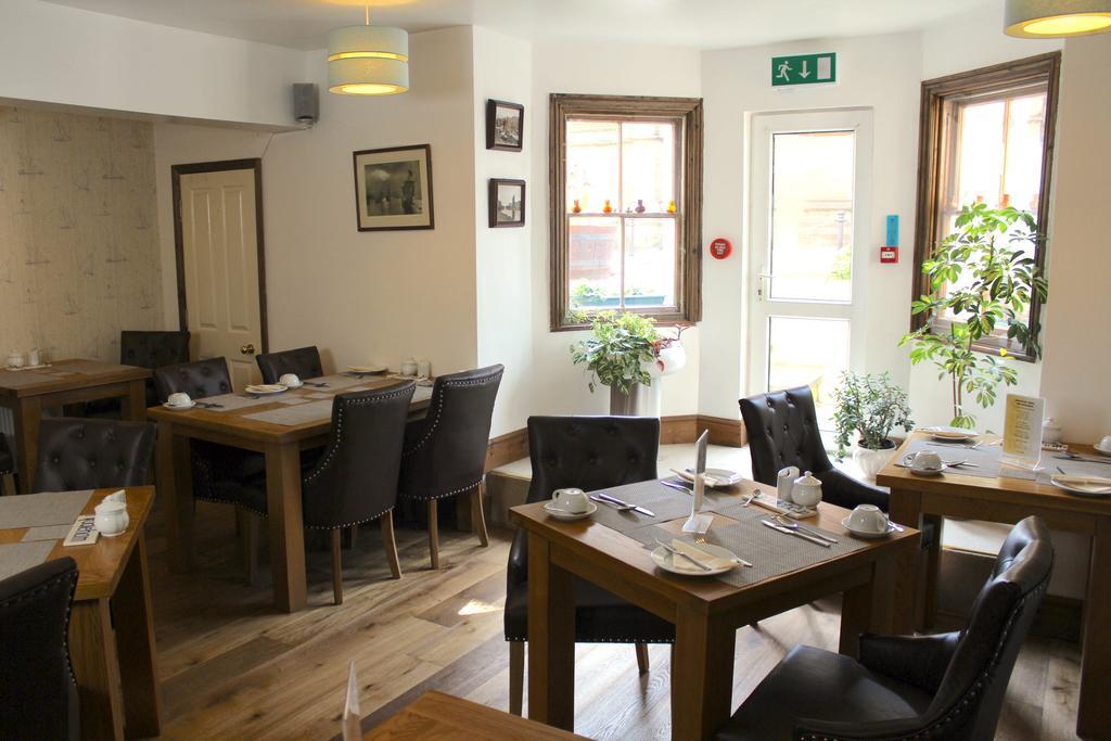 The Middleham Bed & Breakfast Whitby Ngoại thất bức ảnh